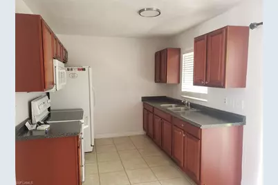 1306 Hibiscus Dr, Cape Coral, FL 33909 - Photo 3