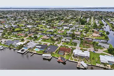 418 Avalon Dr, Cape Coral, FL 33904 - Photo 47