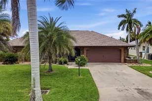 418 Avalon Dr, Cape Coral, FL 33904 - Photo 9