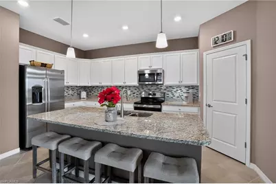 3943 E Hampton Cir, Alva, FL 33920 - Photo 5