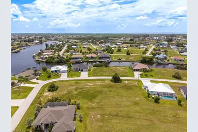 2210 NW 37th Pl, Cape Coral, FL 33993 - Photo 7