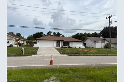 1804 Viscaya Pkwy, Cape Coral, FL 33990 - Photo 1