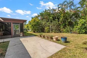 824 SW 13th Ave, Cape Coral, FL 33991 - Photo 25