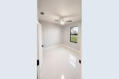 1739 NW 19th St, Cape Coral, FL 33993 - Photo 11