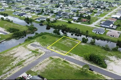 816 NE 12th St, Cape Coral, FL 33909 - Photo 1