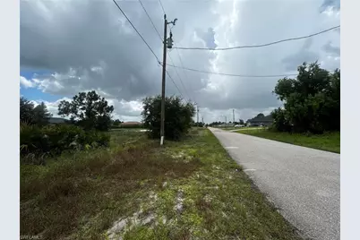 3313 27th St SW, Lehigh Acres, FL 33976 - Photo 7