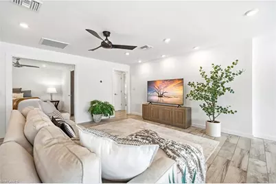 16 Sunview Blvd, Fort Myers Beach, FL 33931 - Photo 7