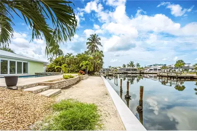 16 Sunview Blvd, Fort Myers Beach, FL 33931 - Photo 43