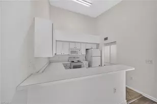 4122 Residence Drive, Fort Myers, FL 33901 - Photo 7