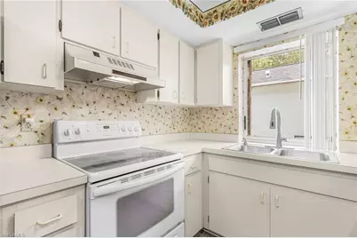 13721 Markham Ln #4, Fort Myers, FL 33919 - Photo 9