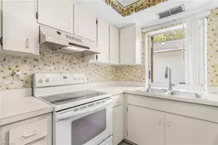 13721 Markham Ln, Fort Myers, FL 33919 - Photo 9