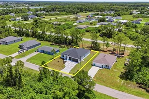 6011 Kumquat Cir, Labelle, FL 33935 - Photo 3