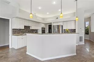 5020 SW 8th Pl, Cape Coral, FL 33914 - Photo 5