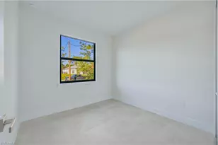 1105 Gordon Ave S, Lehigh Acres, FL 33973 - Photo 9