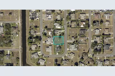 17 Crestwood Cir S, Lehigh Acres, FL 33936 - Photo 1