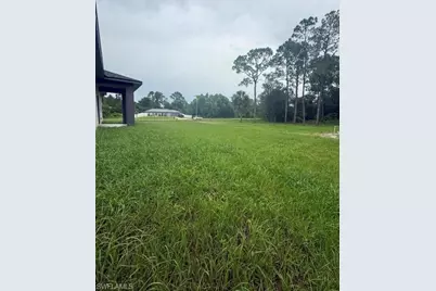 722 Roosevelt Ave, Lehigh Acres, FL 33936 - Photo 5