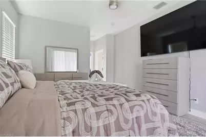 219 NW 12th Ln, Cape Coral, FL 33993 - Photo 9