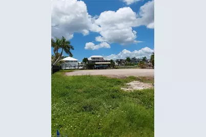 18196 Cutlass Dr, Fort Myers Beach, FL 33931 - Photo 7