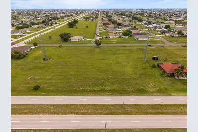 711 El Dorado Blvd N, Cape Coral, FL 33993 - Photo 5