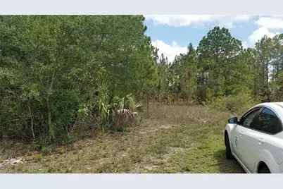 933 Memphis Ave, Lehigh Acres, FL 33974 - Photo 3
