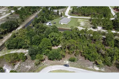 933 Memphis Ave, Lehigh Acres, FL 33974 - Photo 13
