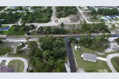 933 Memphis Ave, Lehigh Acres, FL 33974 - Photo 19