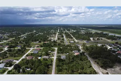 933 Memphis Ave, Lehigh Acres, FL 33974 - Photo 23