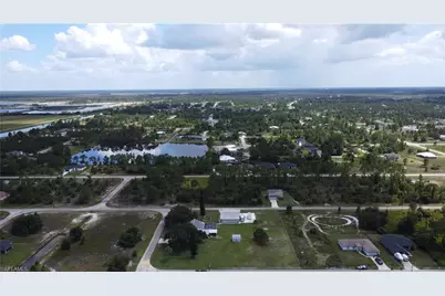 933 Memphis Ave, Lehigh Acres, FL 33974 - Photo 21