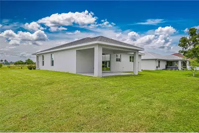 1125 NE 4th Ave, Cape Coral, FL 33909 - Photo 21