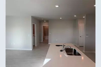 5293 Mulsanne Way, Fort Myers, FL 33905 - Photo 5