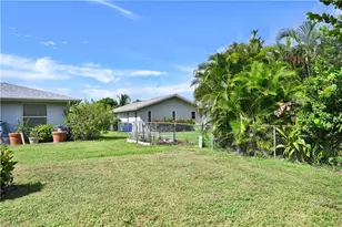 1482 N Larkwood Square, Fort Myers, FL 33919 - Photo 7