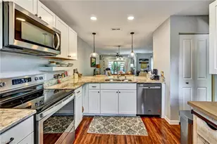 4259 Island Cir, Fort Myers, FL 33919 - Photo 11