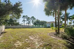 8535 Athena Ct, Lehigh Acres, FL 33971 - Photo 19