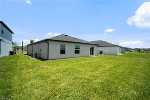 17633 Paradiso Wy, North Fort Myers, FL 33917 - Photo 29