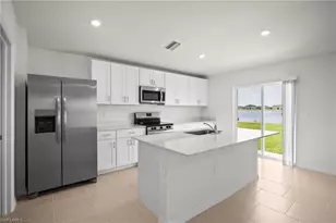 17633 Paradiso Wy, North Fort Myers, FL 33917 - Photo 11