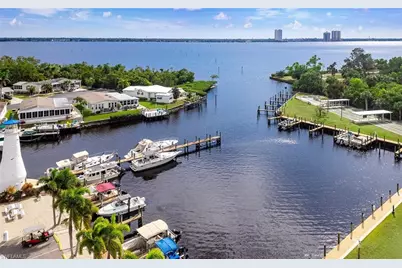 5526 Miles Standish Ln, North Fort Myers, FL 33917 - Photo 23
