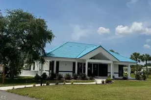 5526 Miles Standish Ln, North Fort Myers, FL 33917 - Photo 35