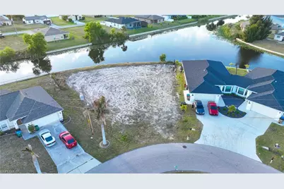 817 SW 8th St, Cape Coral, FL 33991 - Photo 3