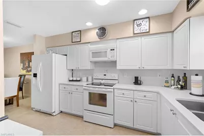 904 SE 13th St #201, Cape Coral, FL 33990 - Photo 3