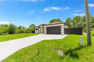 942 Kanuga St E, Lehigh Acres, FL 33974 - Photo 5