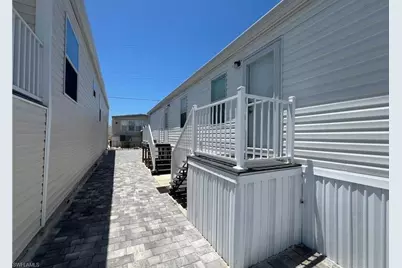 19 Helen Ln, Fort Myers Beach, FL 33931 - Photo 15