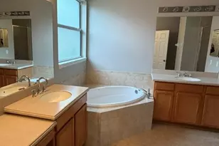 8610 Sumner Ave, Fort Myers, FL 33908 - Photo 11
