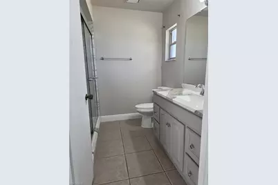 112 SW 35th Ter, Cape Coral, FL 33914 - Photo 5