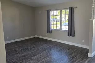 112 SW 35th Terrace, Cape Coral, FL 33914 - Photo 3
