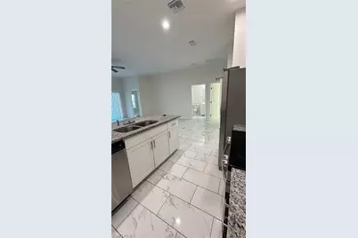 3301 SW 15th Pl, Cape Coral, FL 33914 - Photo 7