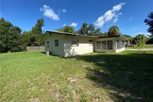 7906 Suncoast Dr, North Fort Myers, FL 33917 - Photo 29