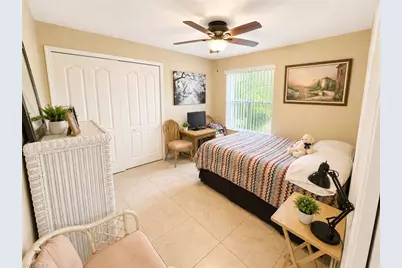 922 SE 1st Pl, Cape Coral, FL 33990 - Photo 13