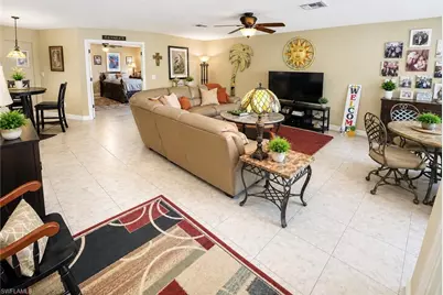 922 SE 1st Pl, Cape Coral, FL 33990 - Photo 11