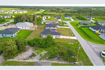 352 Radford Ave, Lehigh Acres, FL 33974 - Photo 33