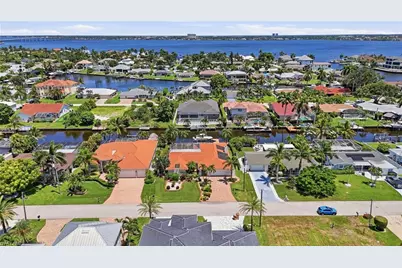 5331 Mayfair Ct, Cape Coral, FL 33904 - Photo 3